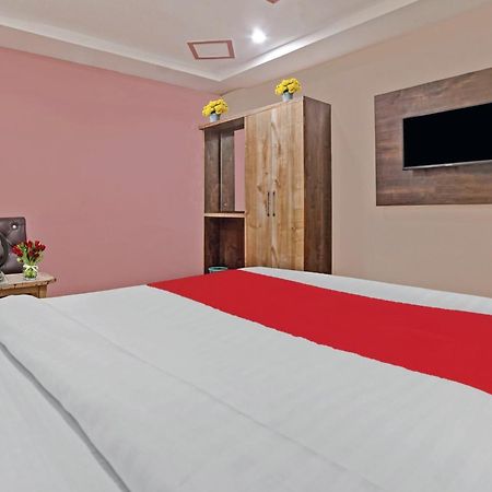 OYO 80612 Hotel Sandeep Rāipur Buitenkant foto