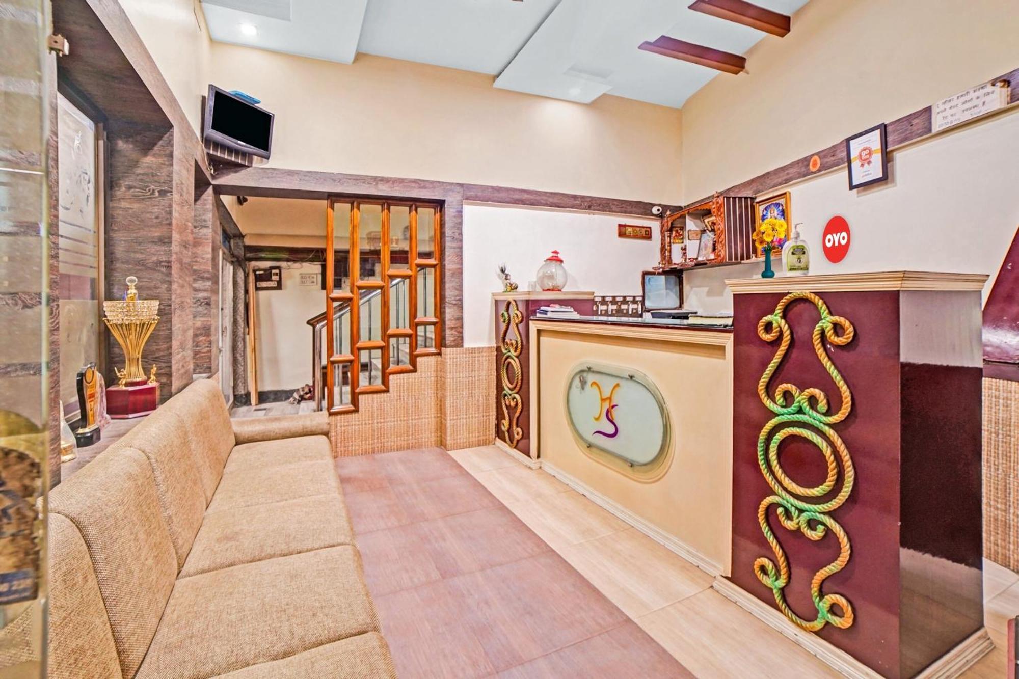 OYO 80612 Hotel Sandeep Rāipur Buitenkant foto