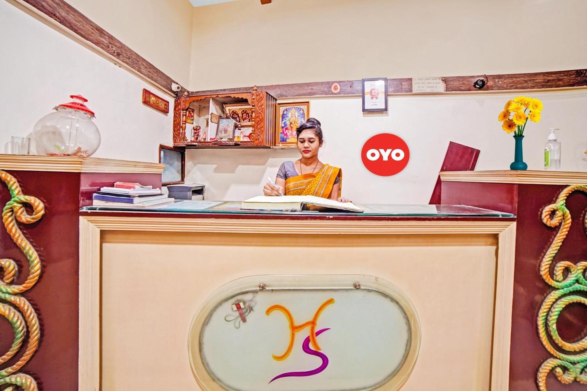 OYO 80612 Hotel Sandeep Rāipur Buitenkant foto
